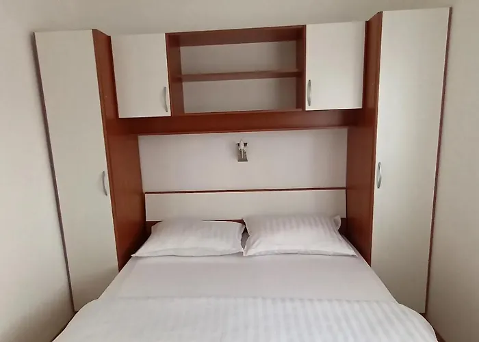 Marelja - Free Private Parking And Balcony * 扎达尔