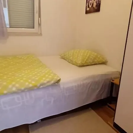 Apartament Marelja - Private Parking And Balcony