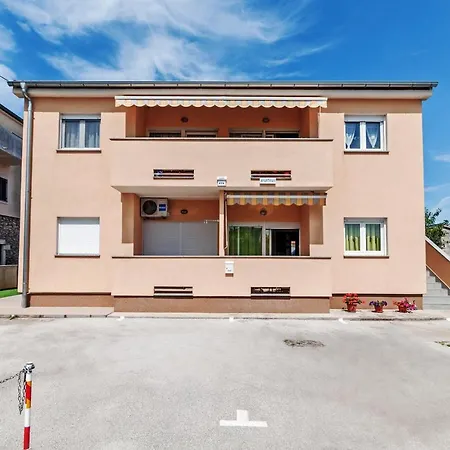 Marelja - Private Parking And Balcony Zadar