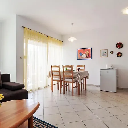 Apartment Marelja - Private Parking And Balcony Zadar